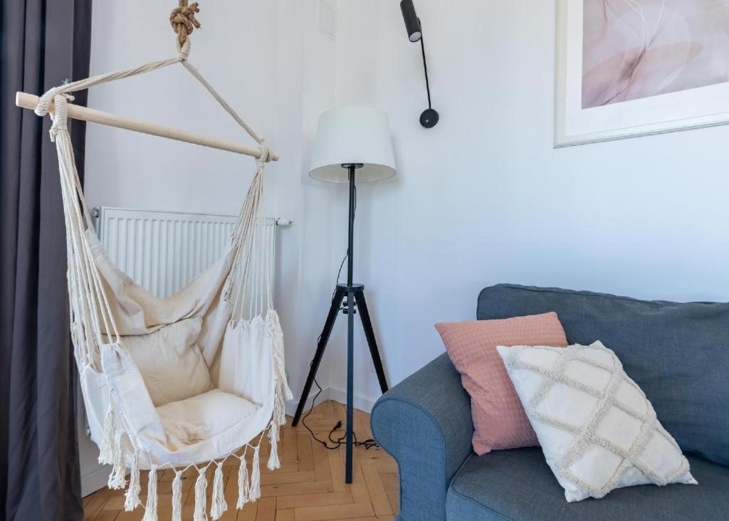 Wilcza 55: Central Private Apartment with Separate Bedroom Warsaw Exterior photo